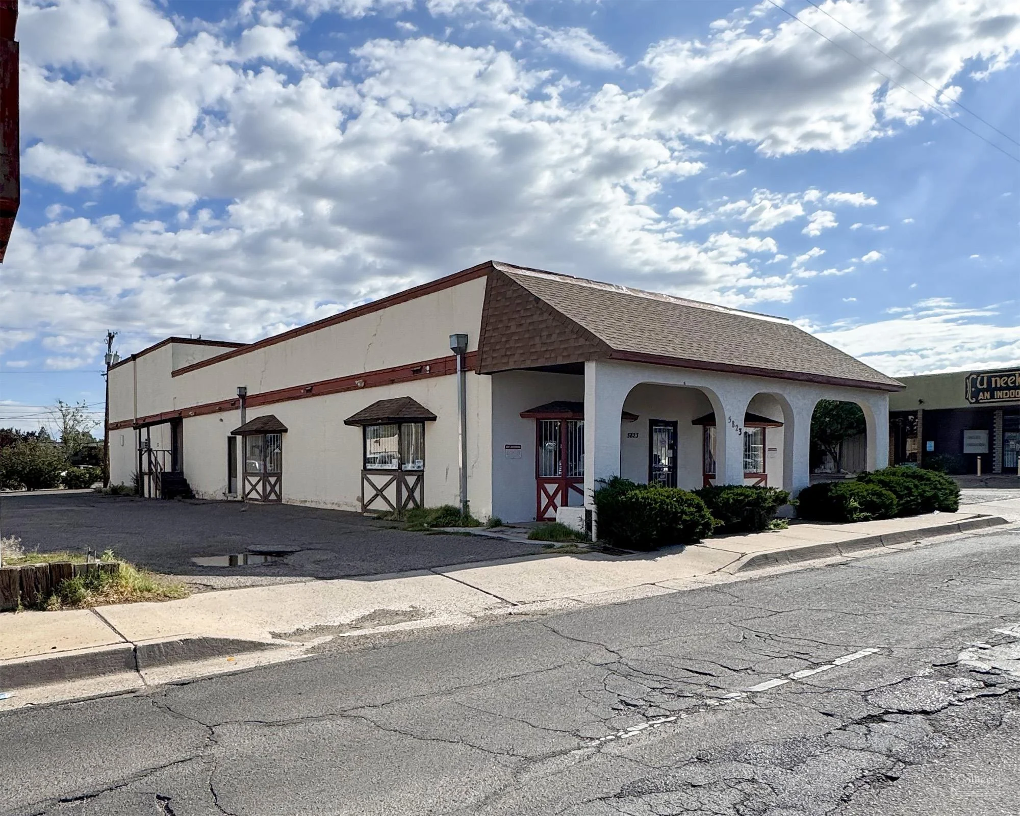 PRICE REDUCED: Freestanding Building Near Expo New… — Sale in Albuquerque, NM, photo 1 of 8