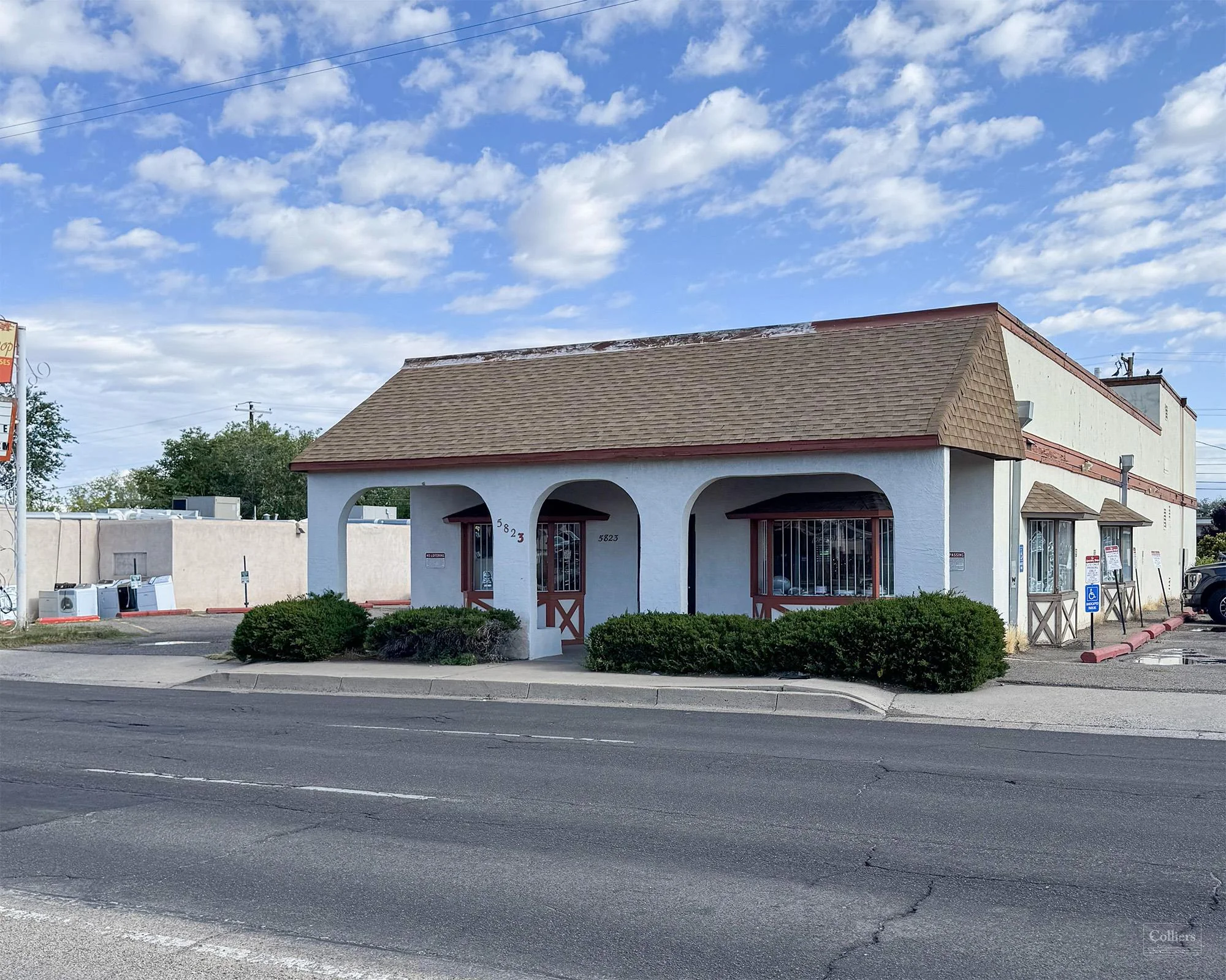 PRICE REDUCED: Freestanding Building Near Expo New… — Sale in Albuquerque, NM, photo 3 of 8