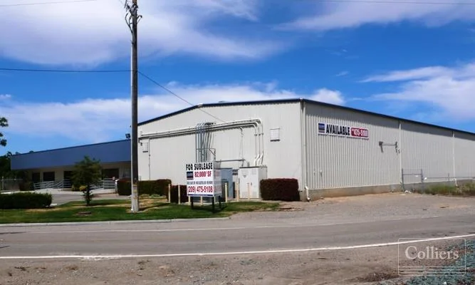 WAREHOUSE/DISTRIBUTION BUILDING FOR SALE