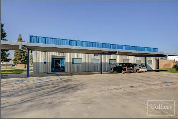 Two (2) Office/Warehouse Buildings on +/- 2.77 Acres — Sale in Bakersfield, CA, photo 7 of 8