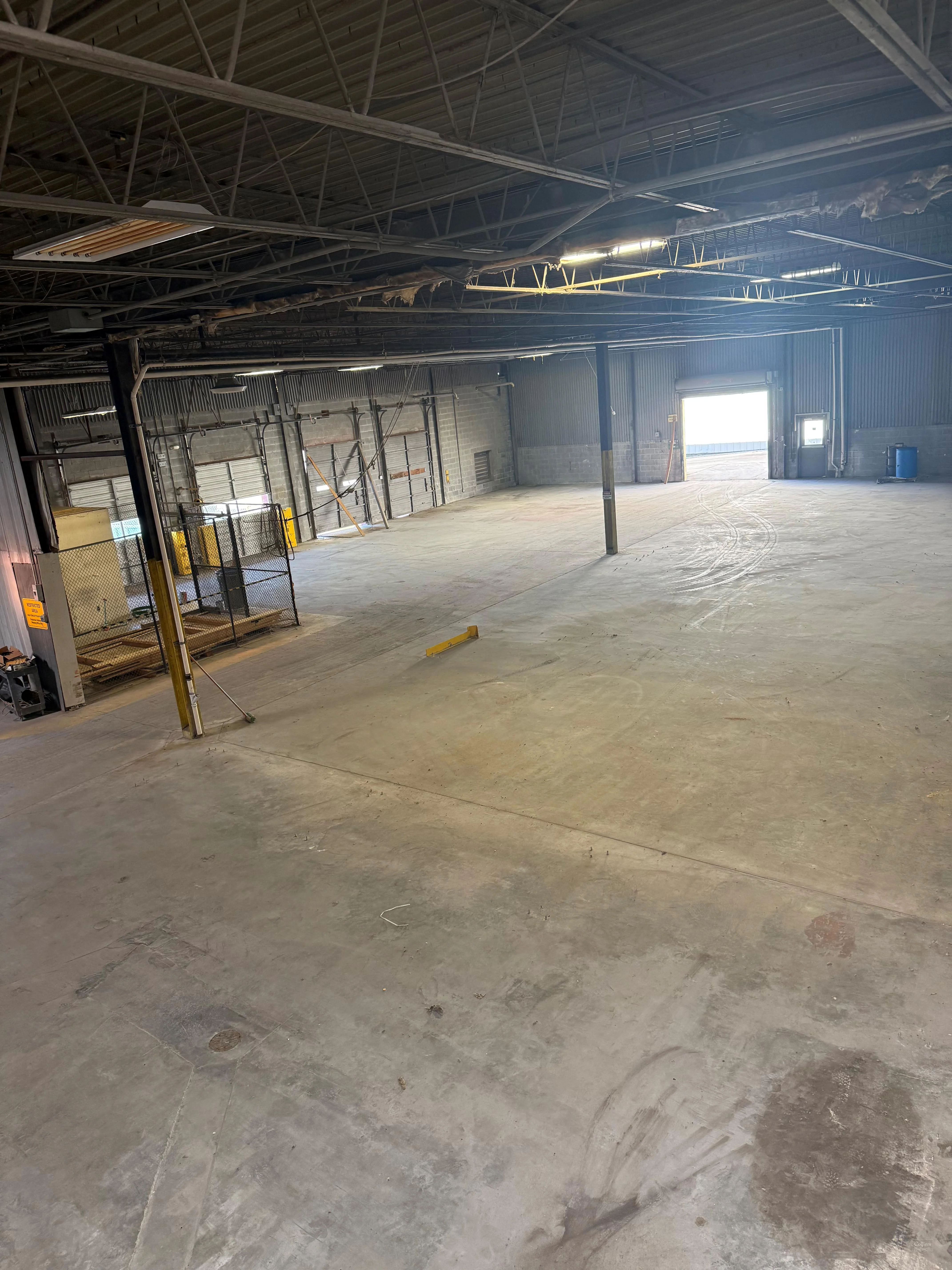 102,207 SF Industrial Building | 32.20 AC | Dillon, SC — Sale in Dillon, SC, photo 2 of 7