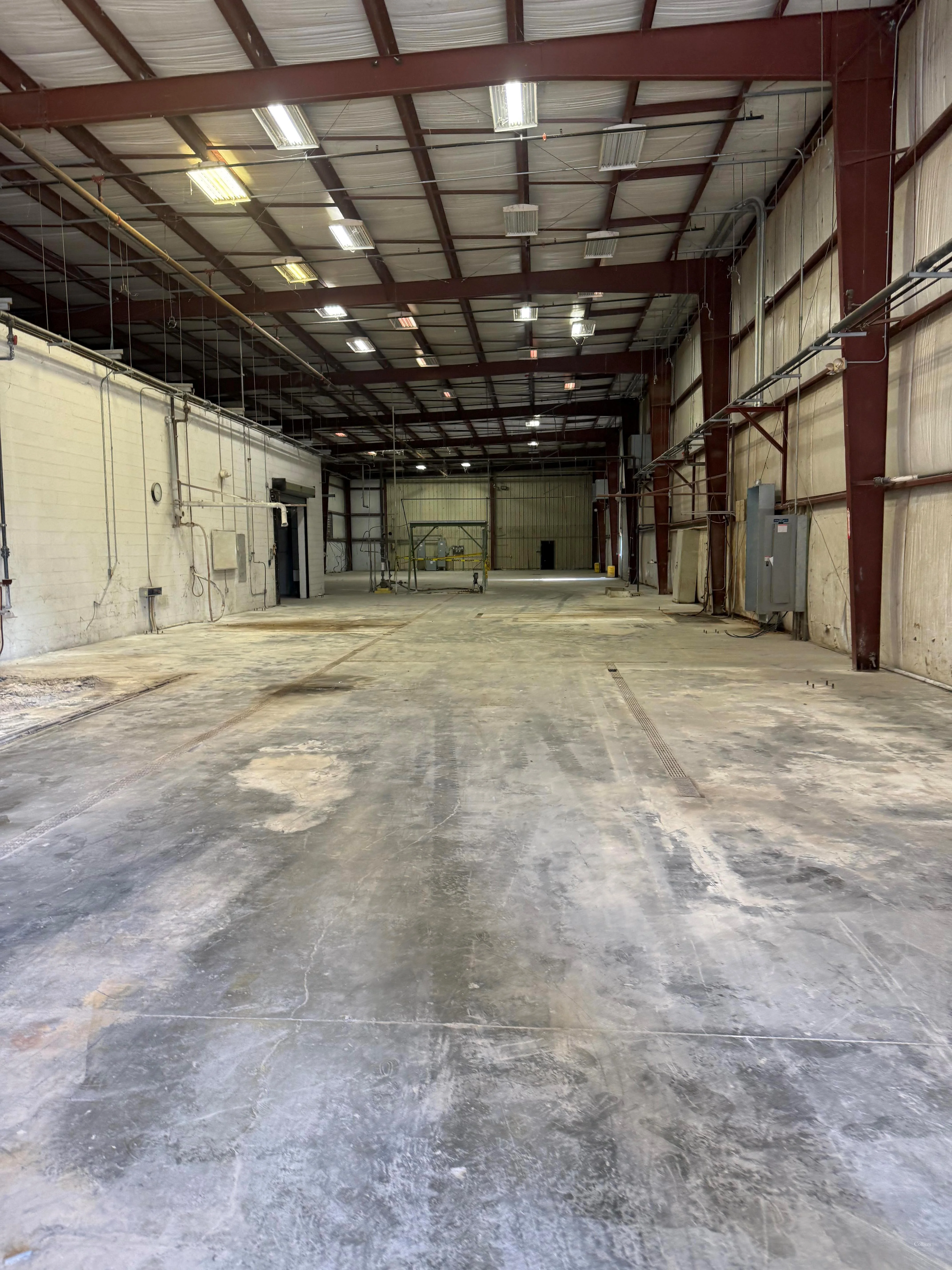 102,207 SF Industrial Building | 32.20 AC | Dillon, SC — Sale in Dillon, SC, photo 6 of 7