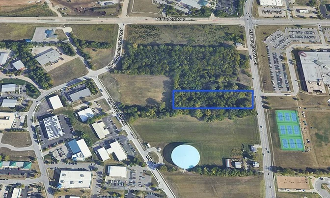 Raintree Plaza - SWC Highways 291 & 150 — Sale in Lee's Summit, MO, photo 2 of 4