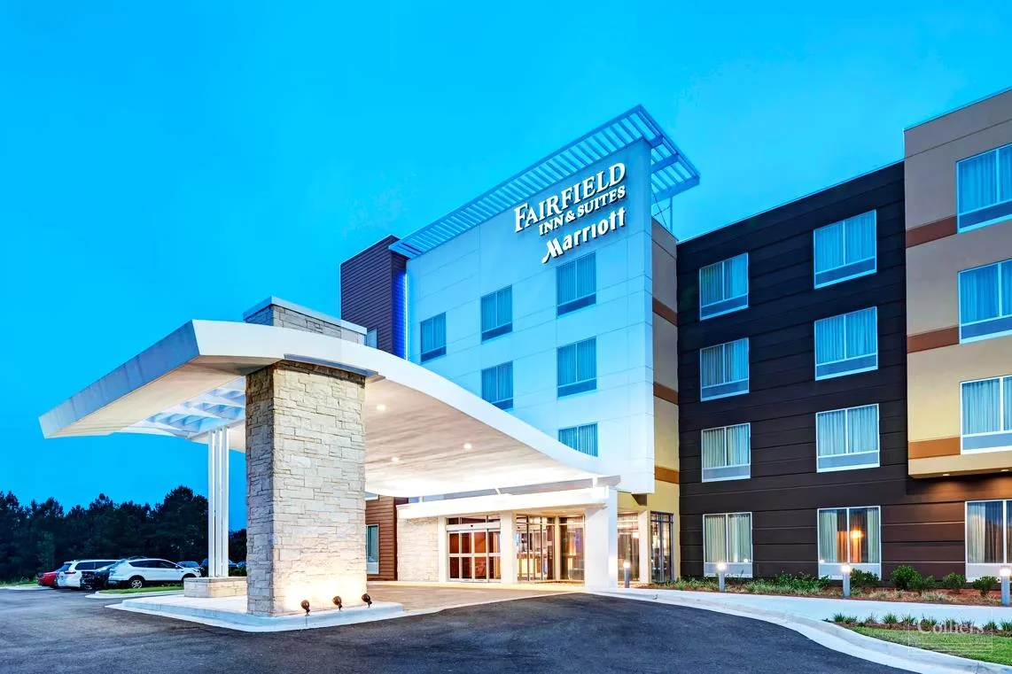 Fairfield Inn & Suites - Dublin — Sale in Dublin, GA, photo 1 of 8
