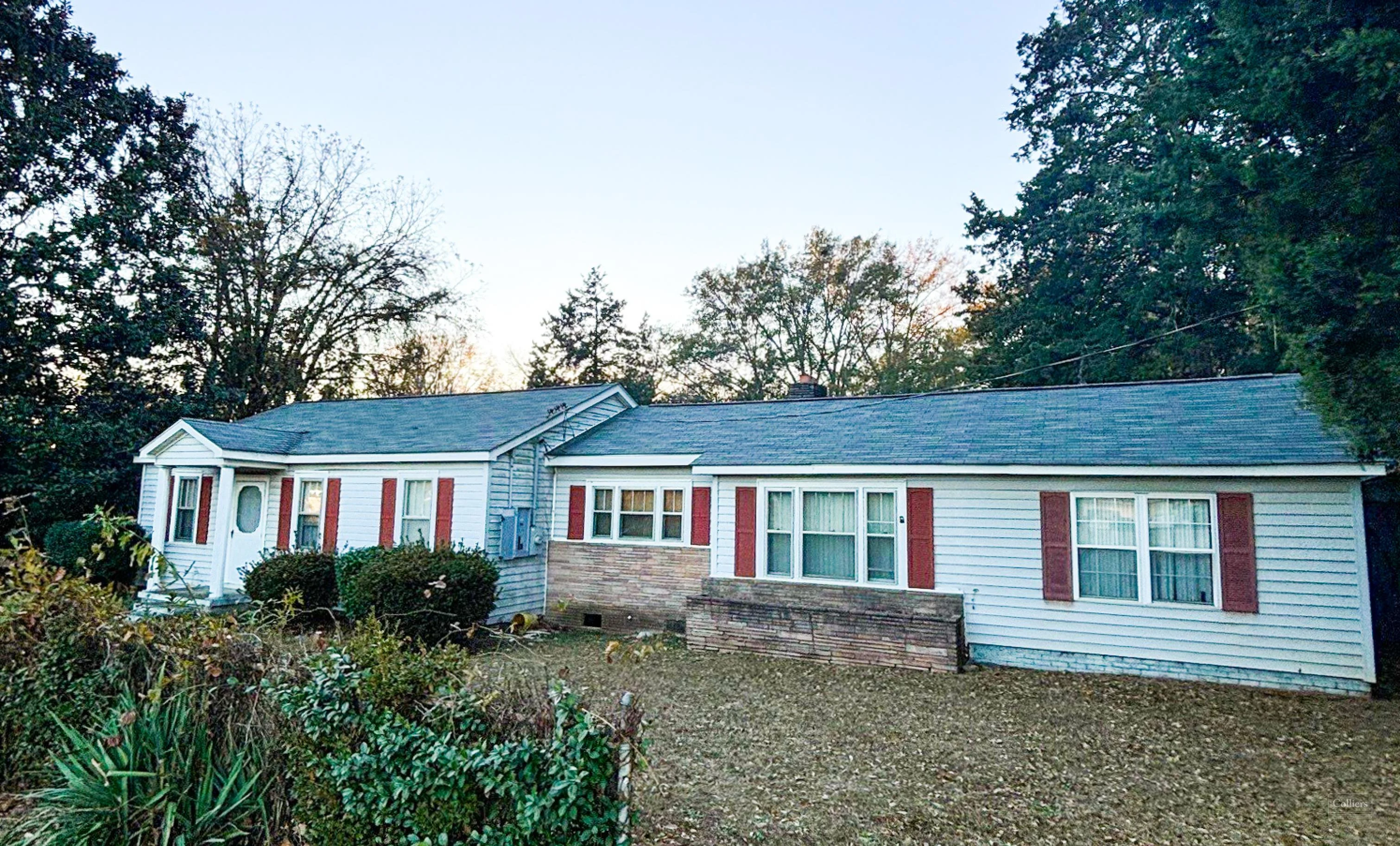 ±1,580-SF Existing Office Building on ±1-Acre Lot… — Sale in Lexington, SC, photo 1 of 8