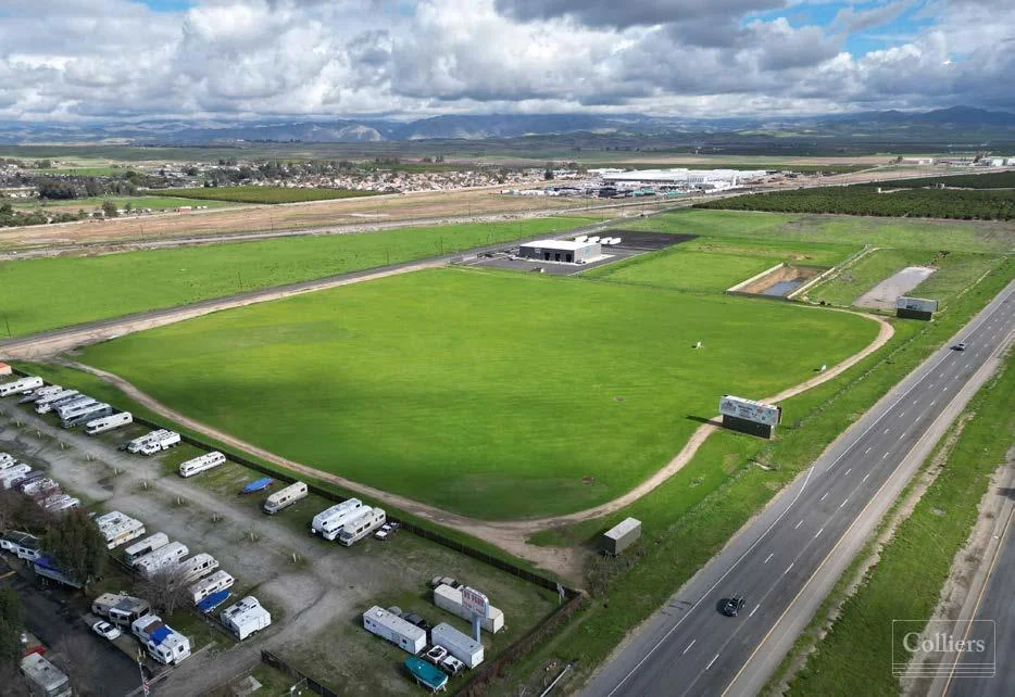 15.7 Acres of M-2PD Land with Highway Frontage — Sale in Bakersfield, CA, photo 2 of 8