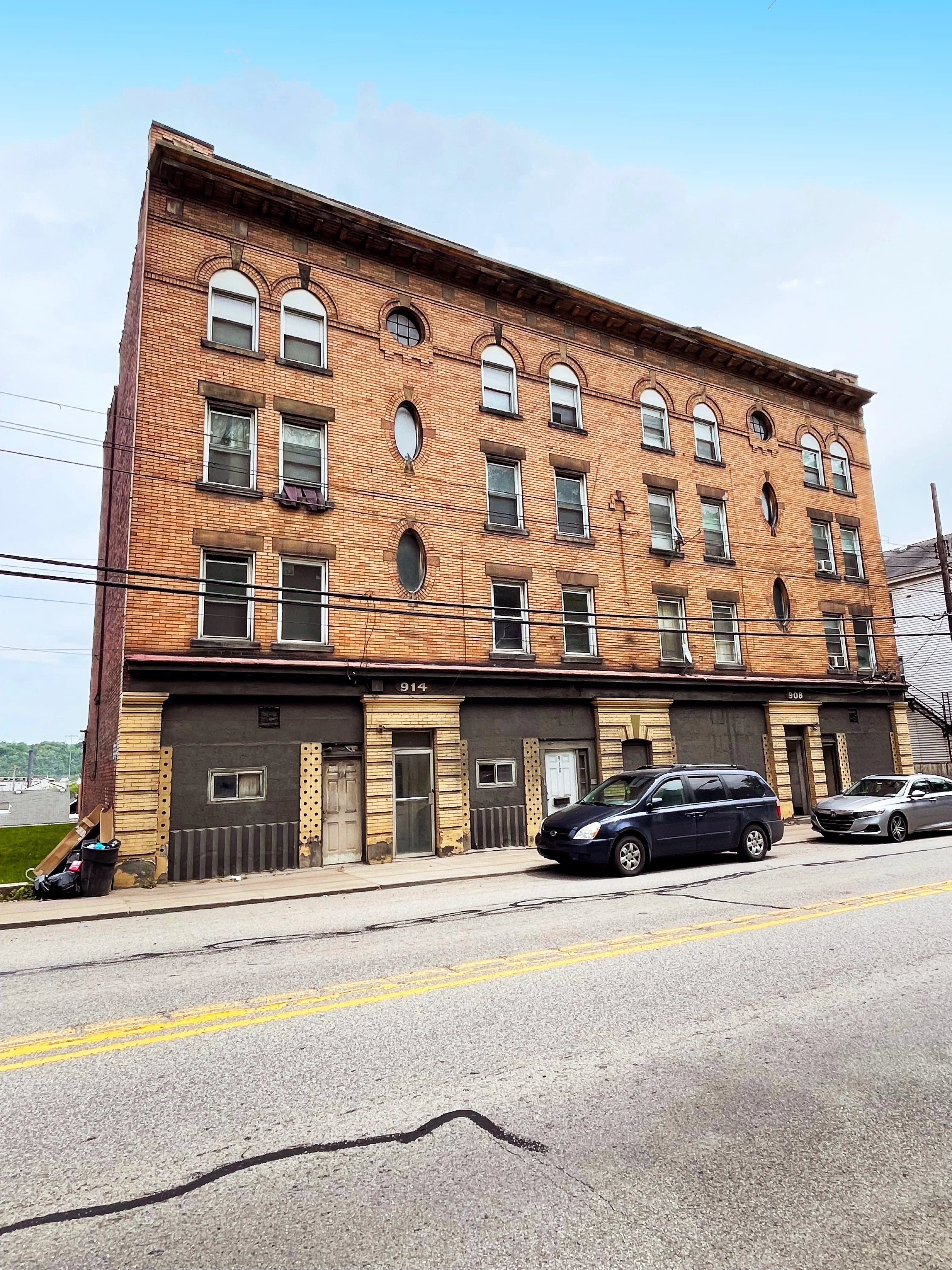 76-Unit McKees Rocks Portfolio — Sale in Mckees Rocks, PA, photo 1 of 8