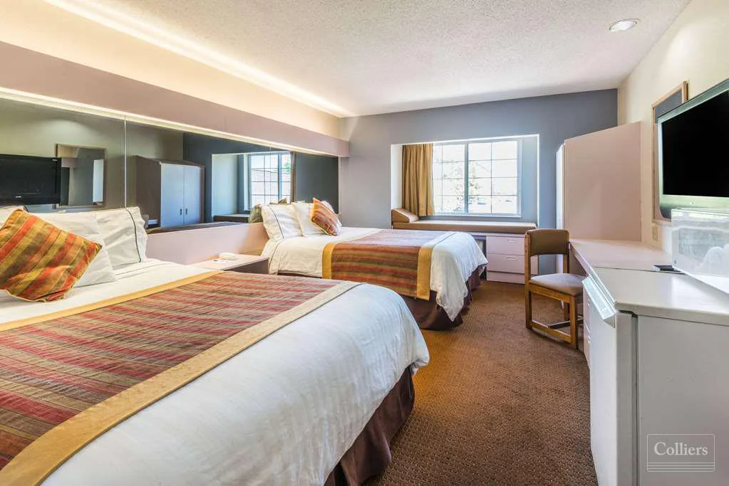 REO SALE: Former Microtel Inn - Kansas City Airport — Sale in Kansas City, MO, photo 3 of 8