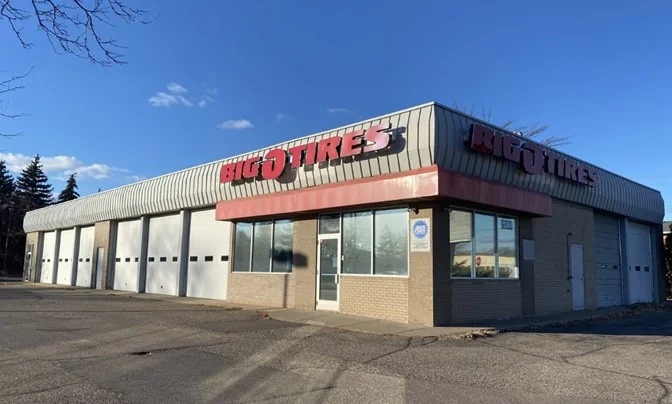 3900-3920 Nicollet Avenue — Sale in Minneapolis, MN, photo 3 of 8