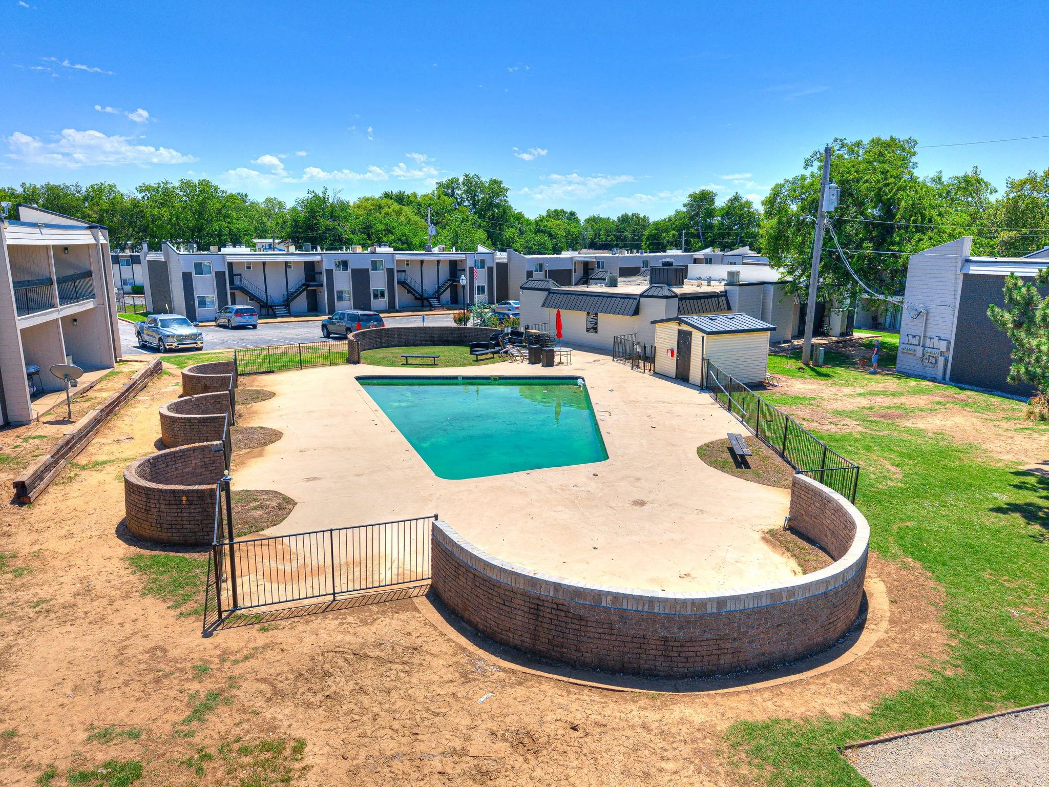 Wood Creek Apartments — Sale in Tulsa, OK, photo 5 of 8