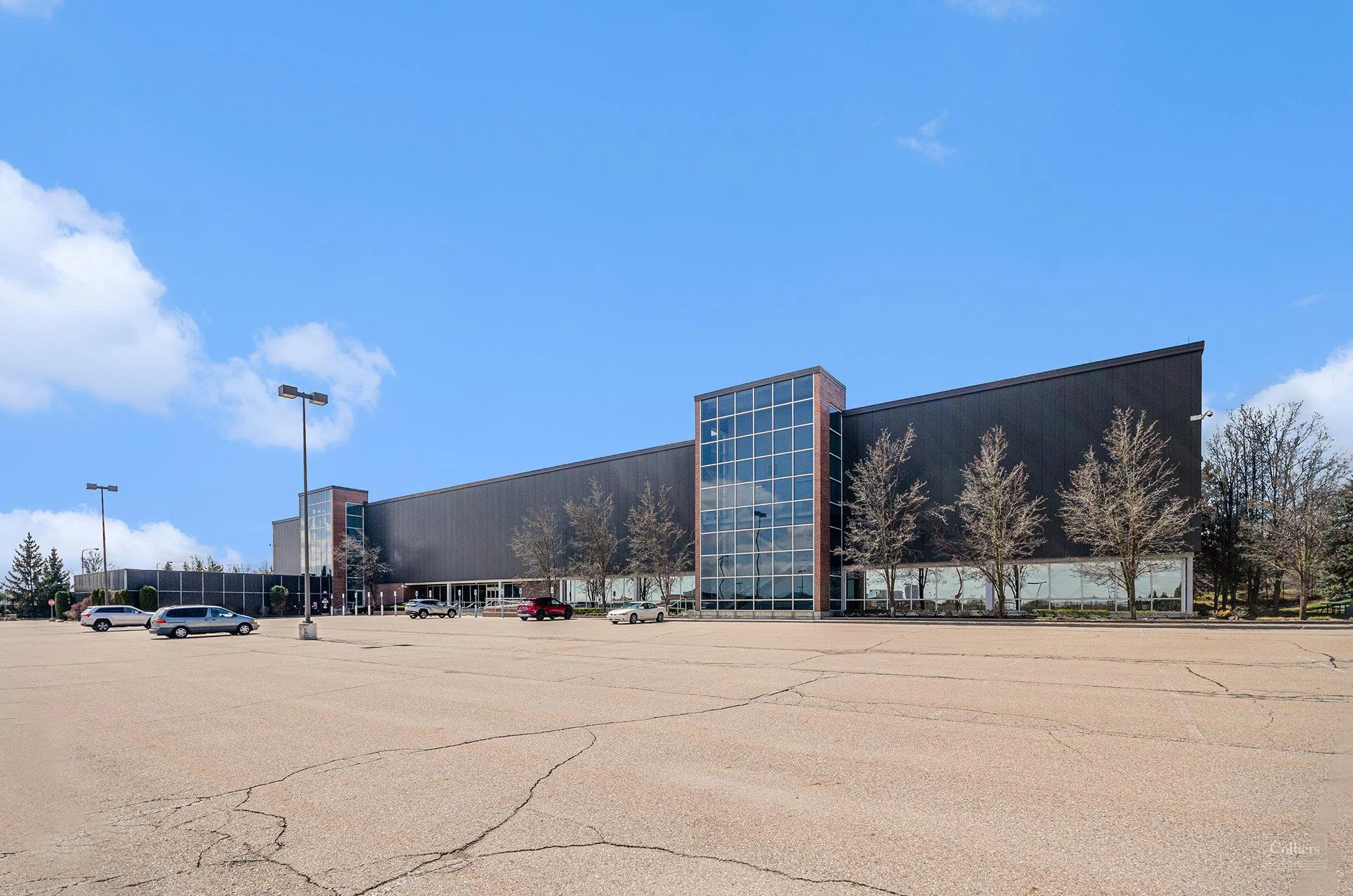 For Sale | 86,400 SF Office / Flex / Hi-Tech Facility