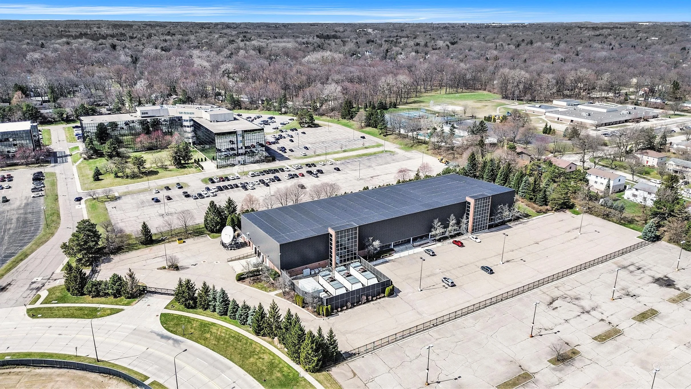 For Sale | 86,400 SF Office / Flex / Hi-Tech Facility — Sale in Troy, MI, photo 2 of 8