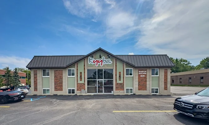 For Sale | 86,400 SF Office / Flex / Hi-Tech Facility — Sale in Troy, MI, photo 6 of 8