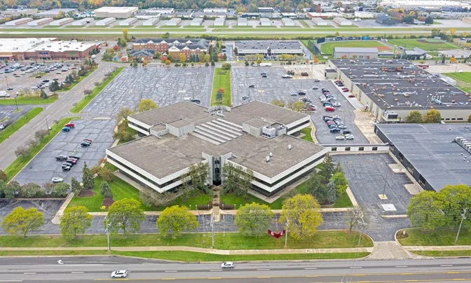 For Sale | 86,400 SF Office / Flex / Hi-Tech Facility — Sale in Troy, MI, photo 7 of 8