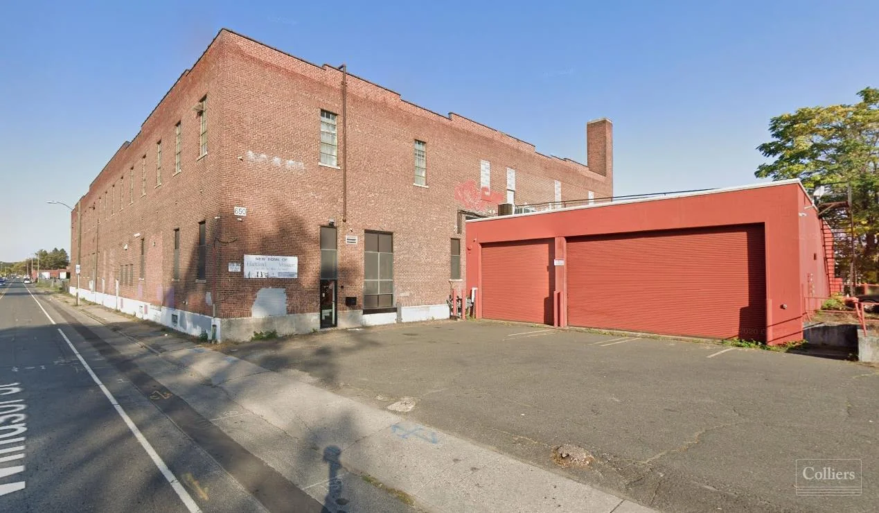 ±90,000 sf industrial building for sale — Sale in Hartford, CT, photo 1 of 8