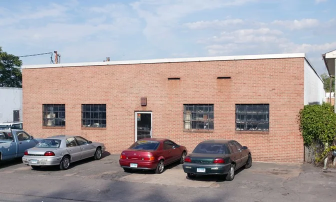 ±90,000 sf industrial building for sale — Sale in Hartford, CT, photo 3 of 8
