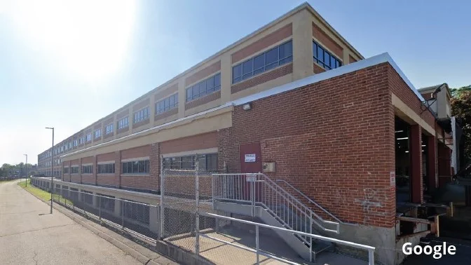 ±90,000 sf industrial building for sale — Sale in Hartford, CT, photo 5 of 8