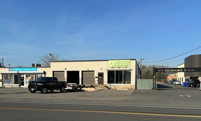 ±90,000 sf industrial building for sale — Sale in Hartford, CT, photo 7 of 8