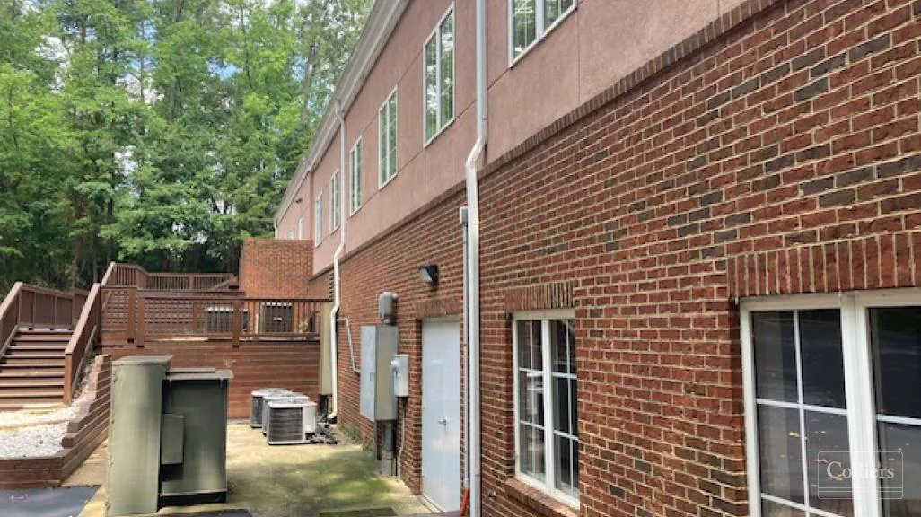 ±12,000-SF Freestanding Office Building for Sale in… — Sale in Greer, SC, photo 3 of 8