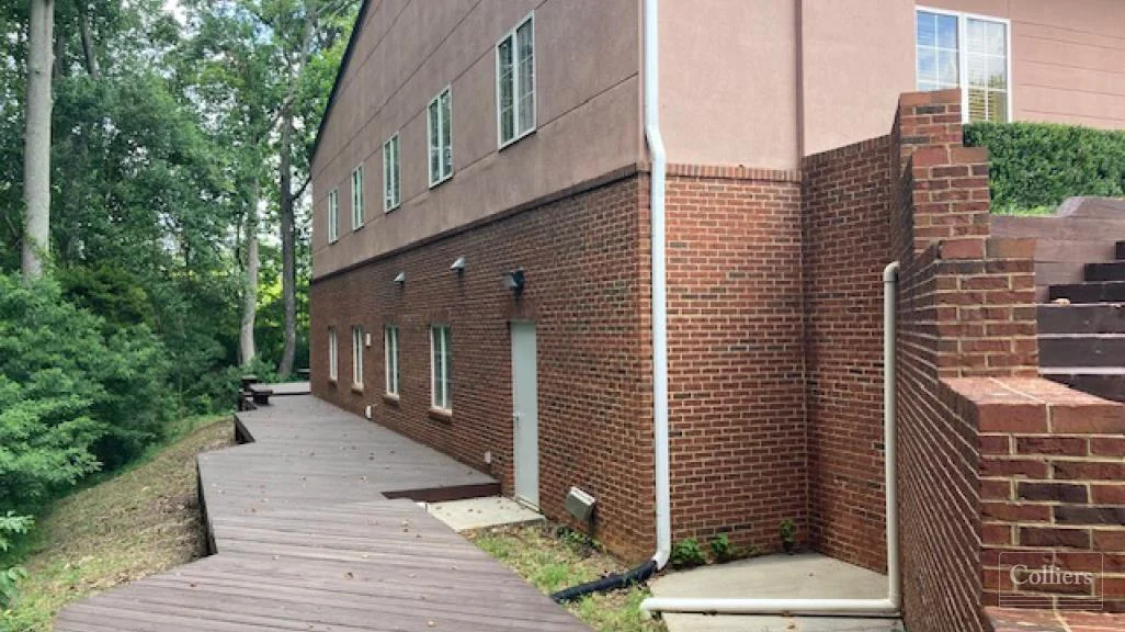 ±12,000-SF Freestanding Office Building for Sale in… — Sale in Greer, SC, photo 4 of 8