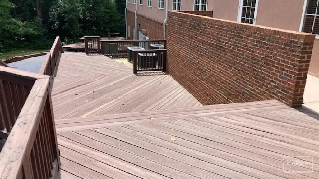 ±12,000-SF Freestanding Office Building for Sale in… — Sale in Greer, SC, photo 5 of 8