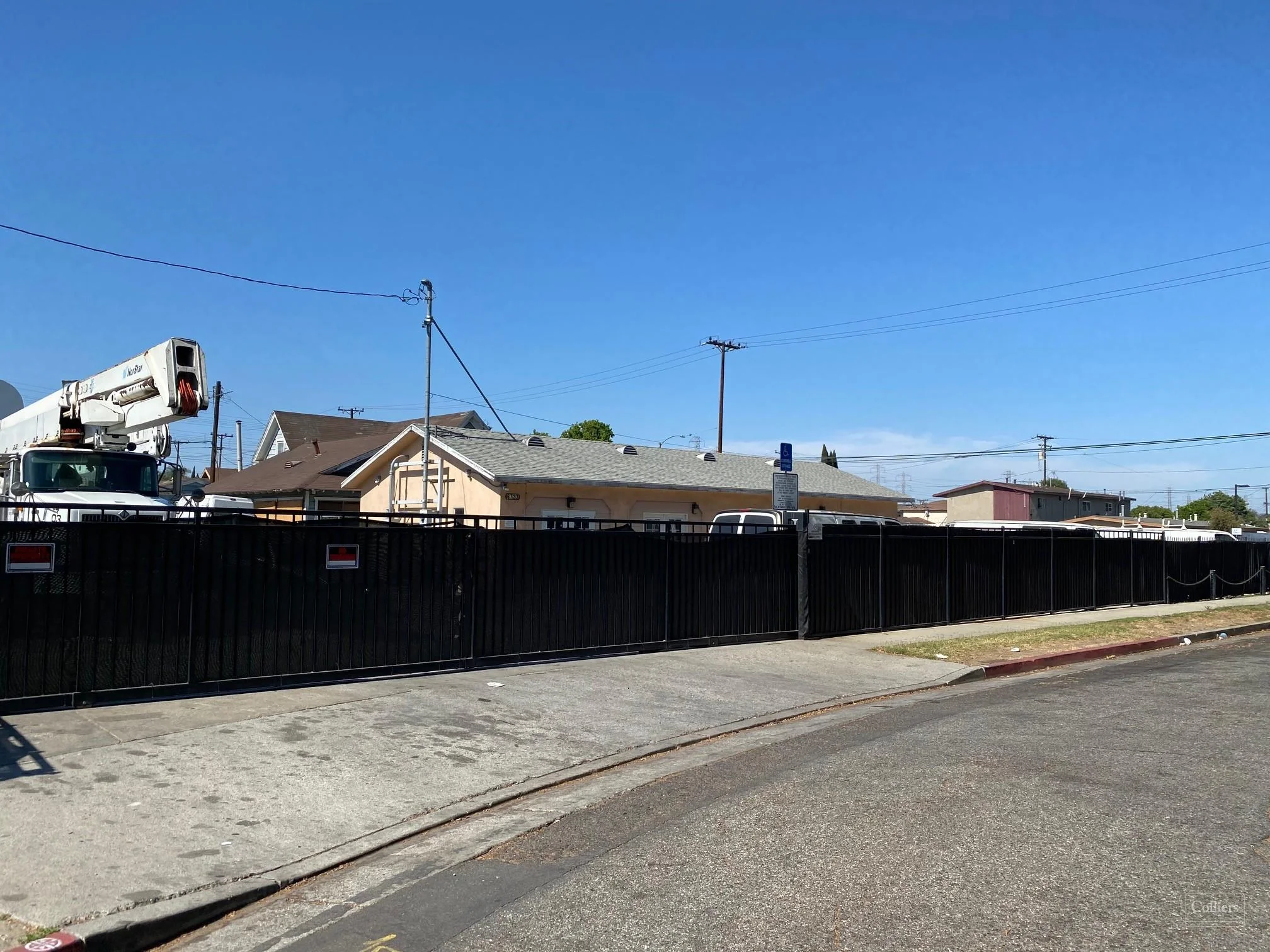 ± 27,990 SF Available For Sale — Sale in Long Beach, CA, photo 2 of 8