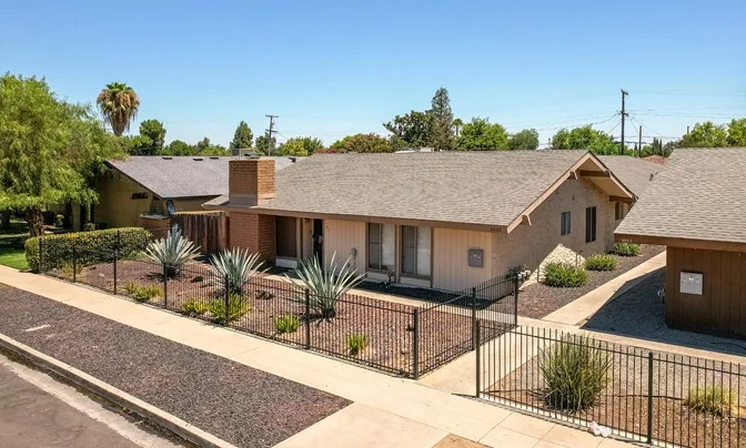 8-Units in Fresno High - Roeding Neighborhood — Sale in Fresno, CA, photo 6 of 8
