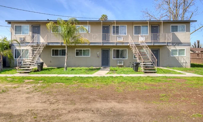 8-Units in Fresno High - Roeding Neighborhood — Sale in Fresno, CA, photo 8 of 8