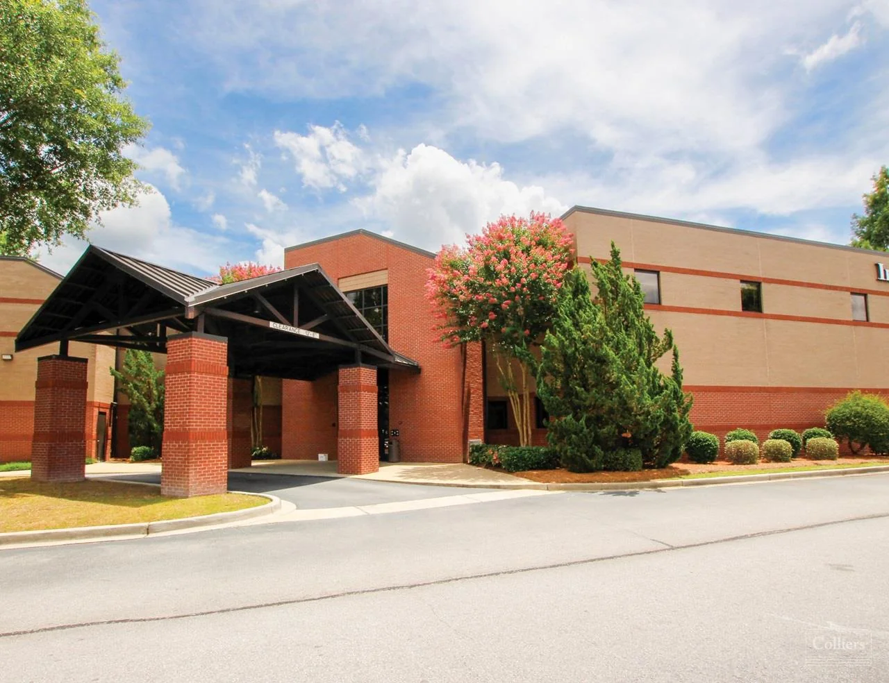 Investment Opportunity: ±20,000 SF Class A Medical… — Sale in Columbia, SC, photo 1 of 6