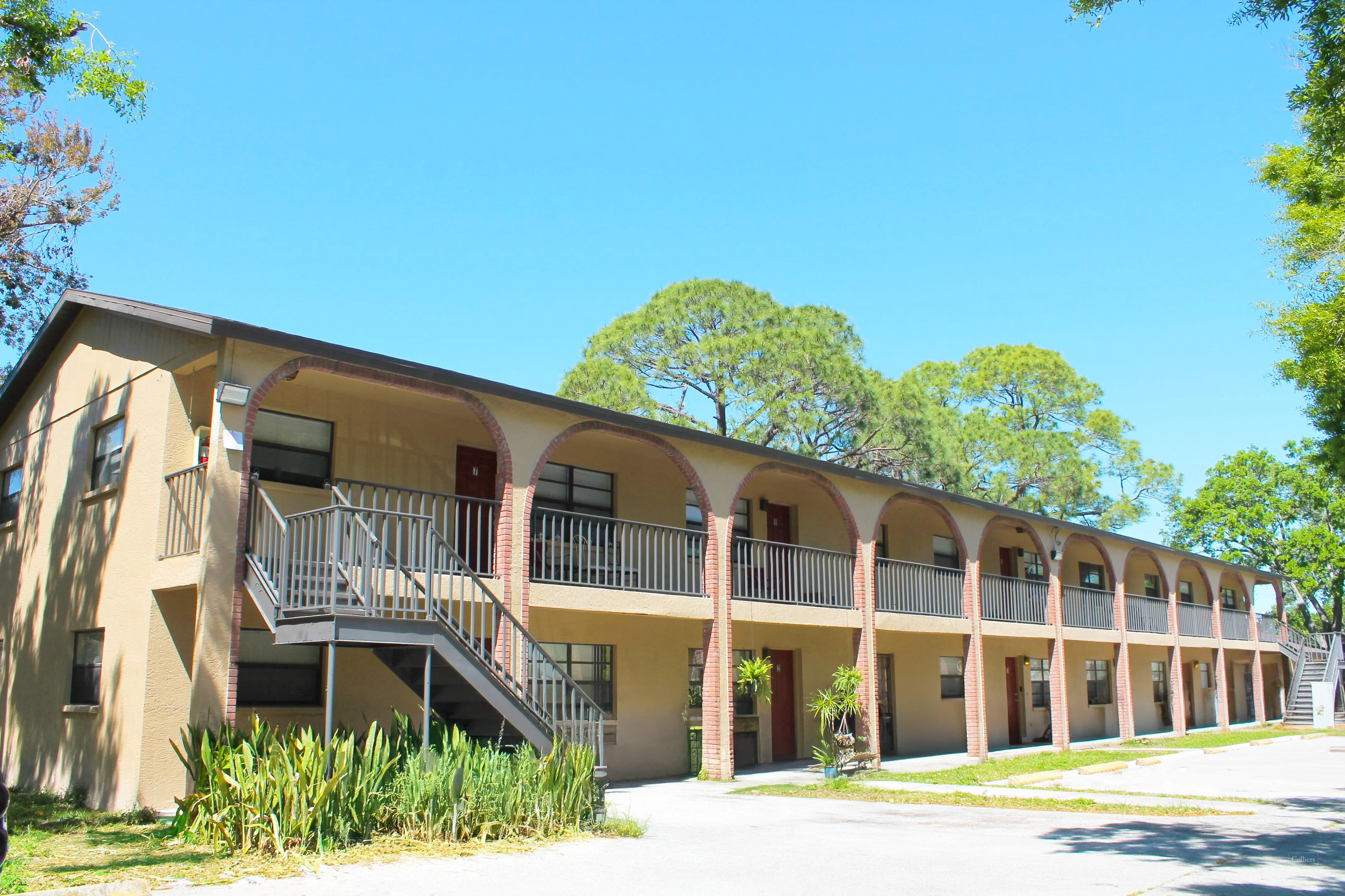 Tall Pines — Sale in Pinellas Park, FL, photo 2 of 8
