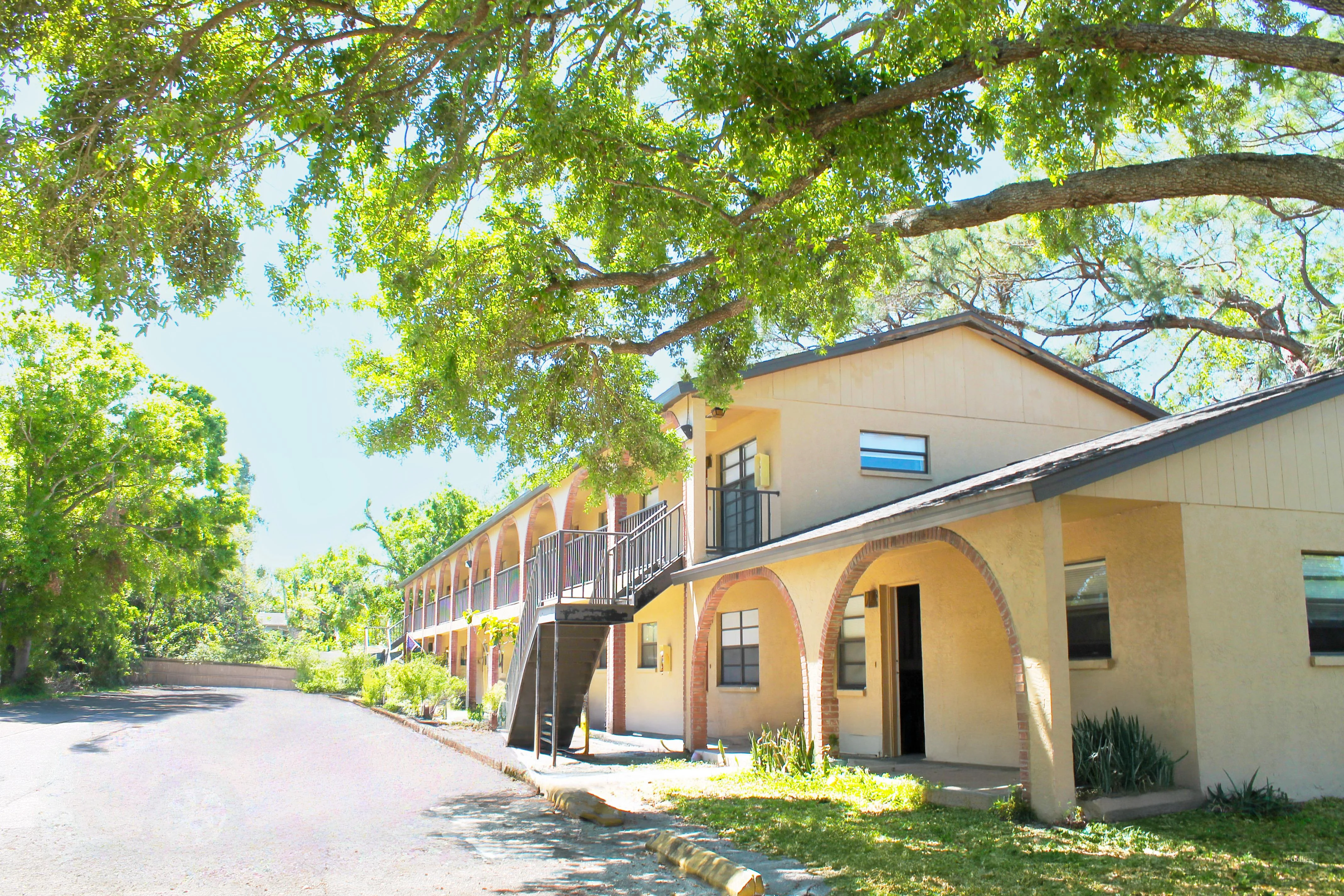 Tall Pines — Sale in Pinellas Park, FL, photo 3 of 8