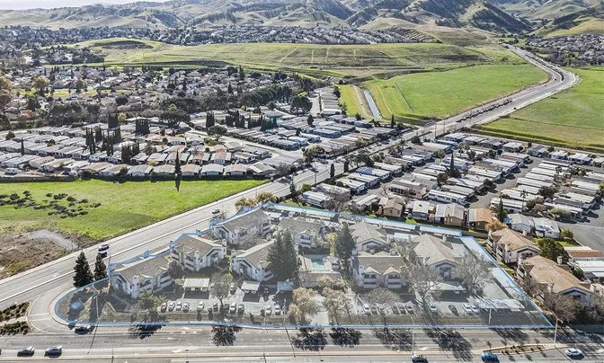 MULTI-FAMILY BUILDING FOR SALE - photo 2 - 1600 Buchanan Rd, CA