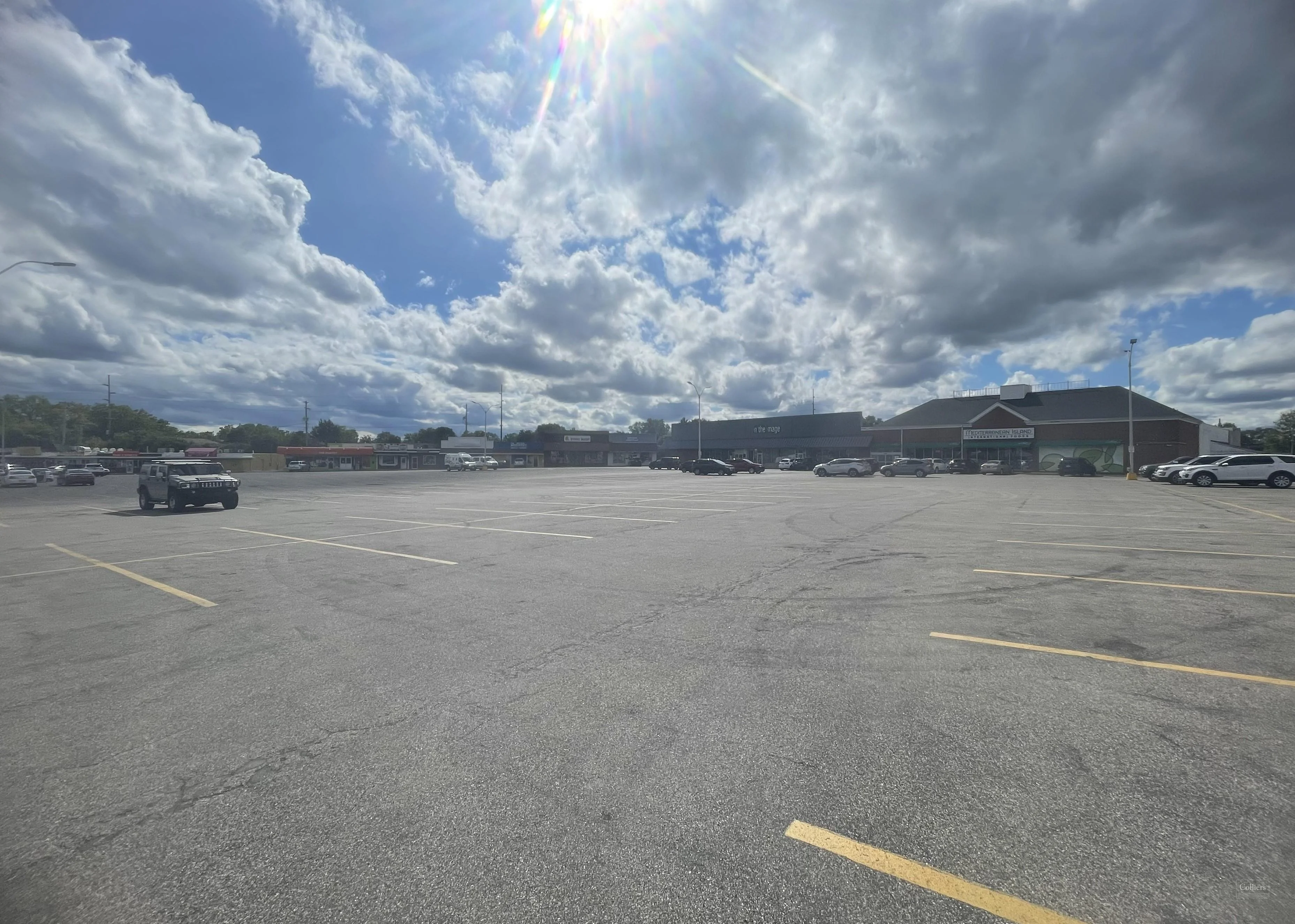 For Sale | investment 100% Leased Family Dollar — Sale in Grand Rapids, MI, photo 2 of 8