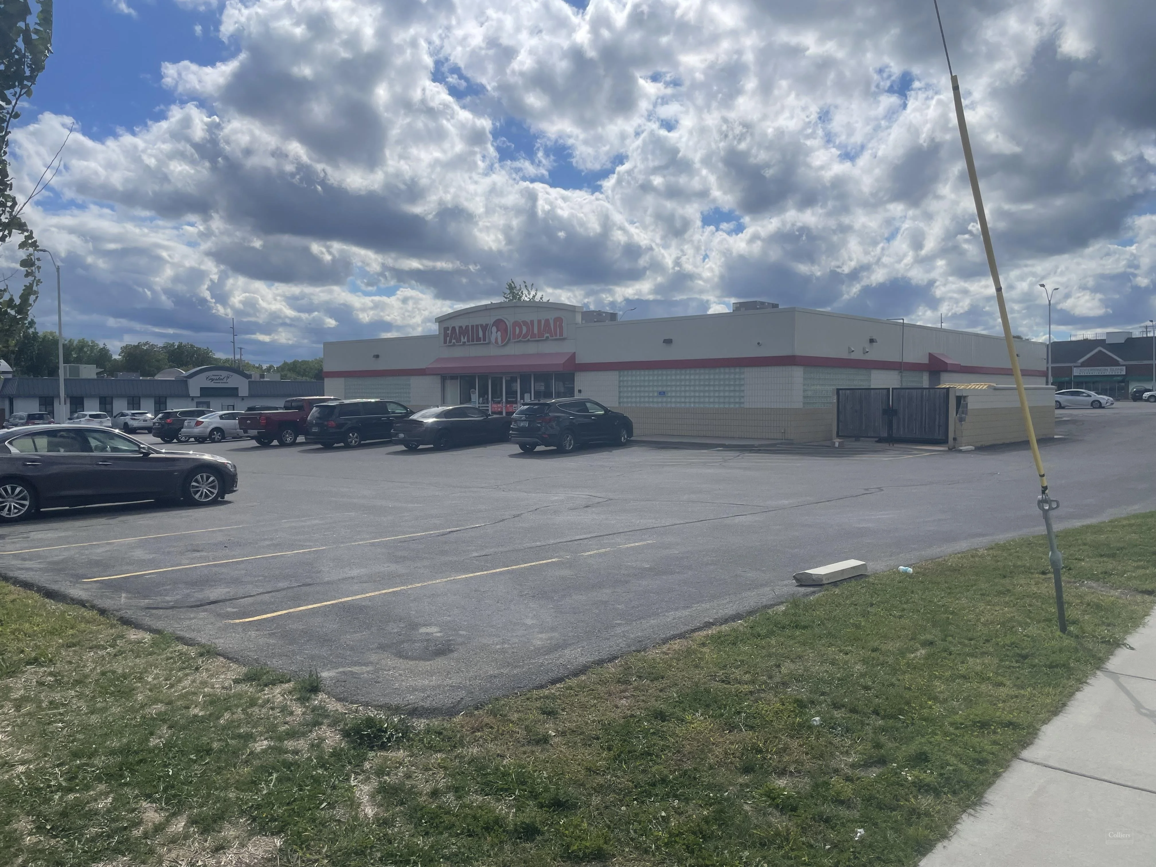 For Sale | investment 100% Leased Family Dollar — Sale in Grand Rapids, MI, photo 6 of 8