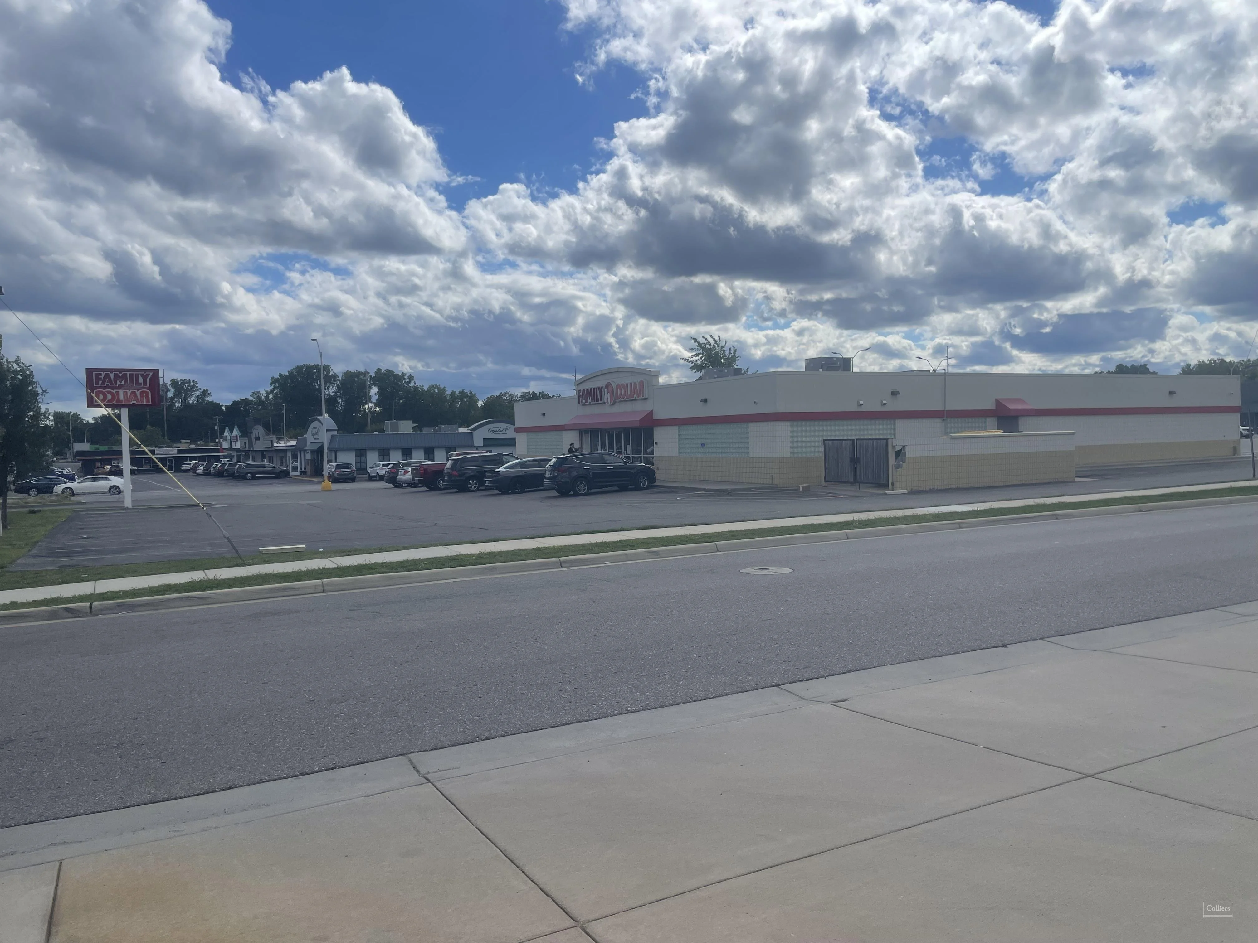 For Sale | investment 100% Leased Family Dollar — Sale in Grand Rapids, MI, photo 8 of 8