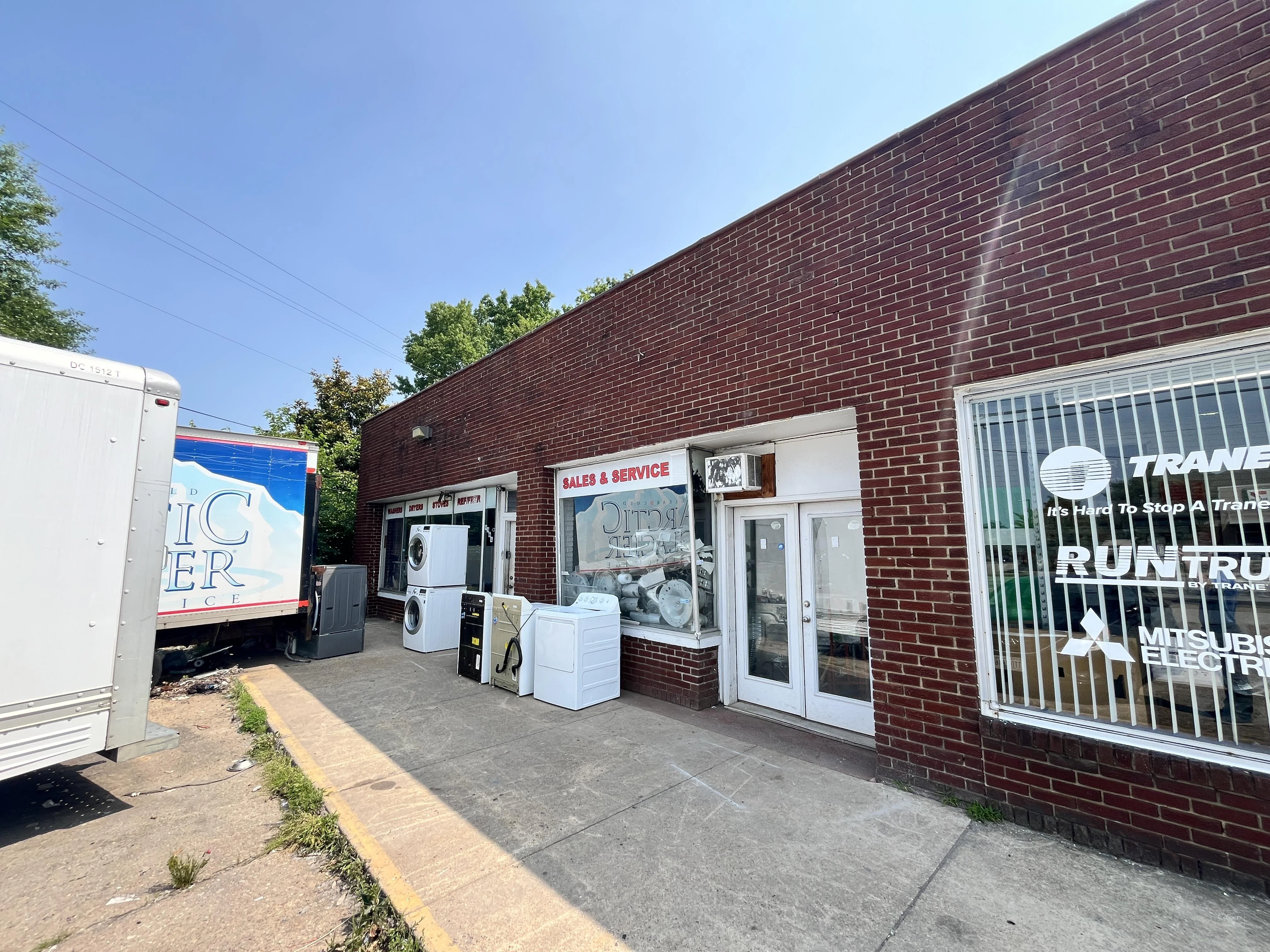 Freestanding Retail Store with Storage Warehouse — Sale in Newport News, VA, photo 6 of 8