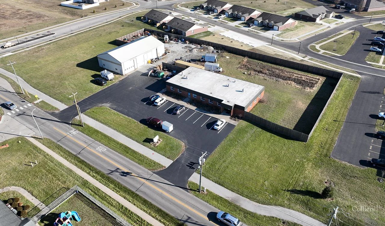 Flex Building with Outdoor Storage Available in… — Sale in Shelbyville, IN, photo 1 of 1