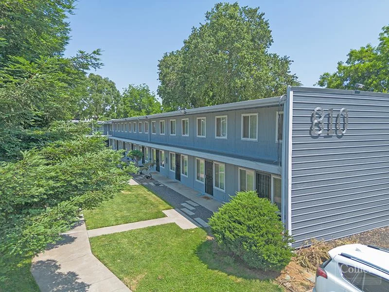 810 W 1st Avenue | 17 Units