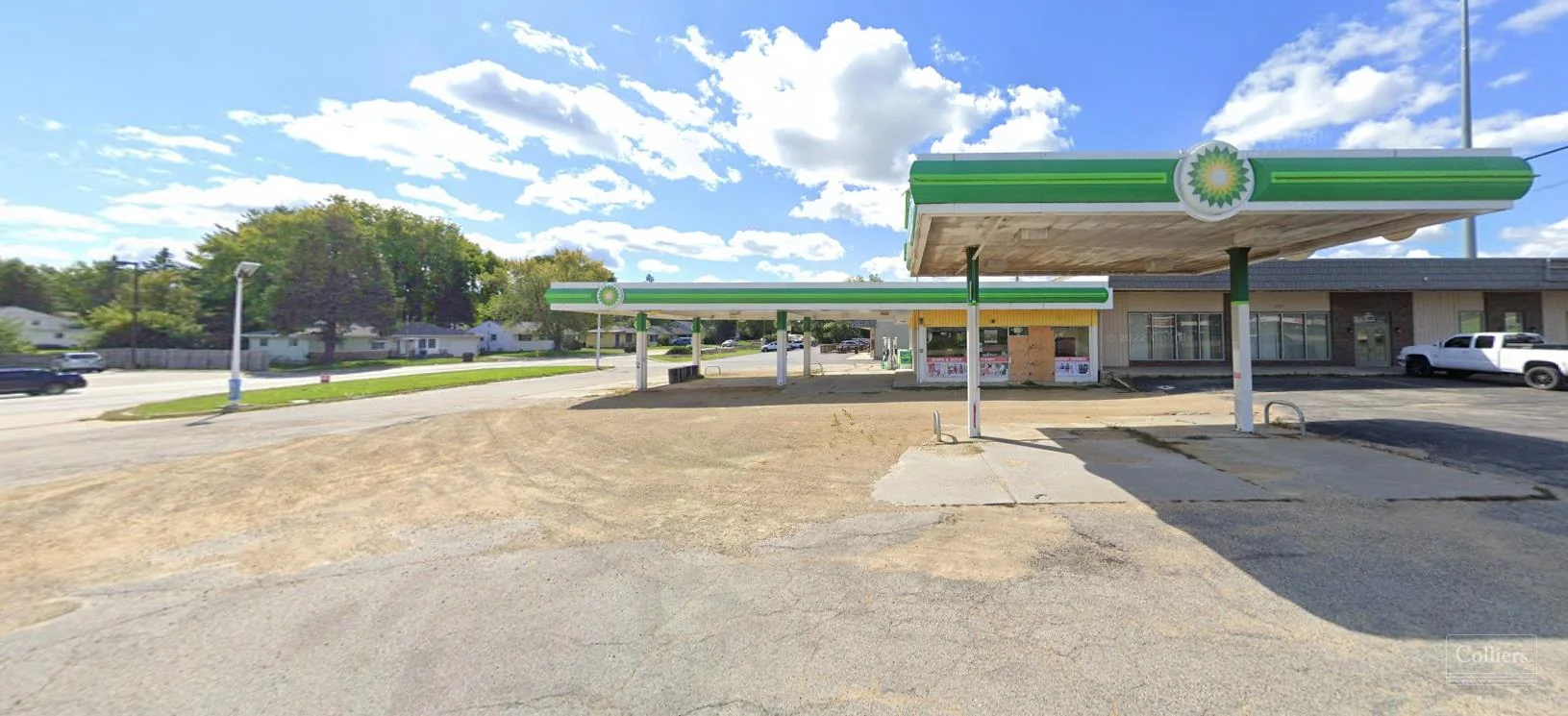 Retail | Vacant Land | Former Gas Station — Sale in Freeport, IL, photo 2 of 3
