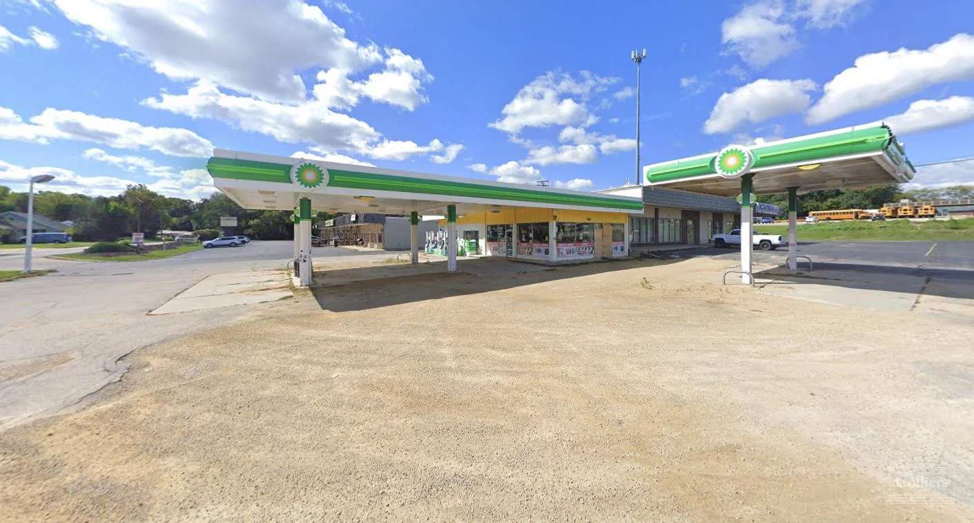 Retail | Vacant Land | Former Gas Station — Sale in Freeport, IL, photo 3 of 3