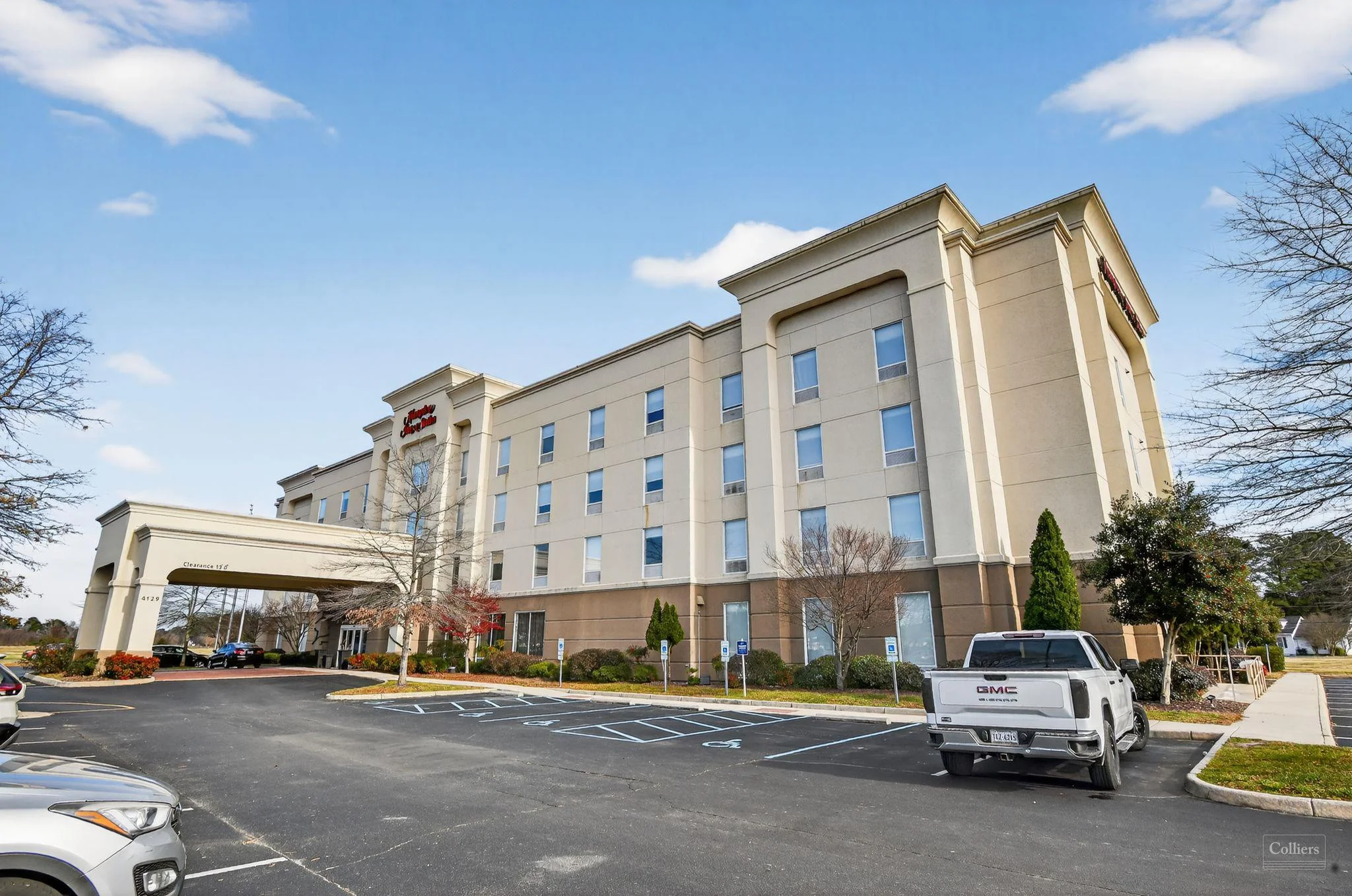Hampton Inn & Suites Exmore — Sale in Exmore, VA, photo 2 of 8