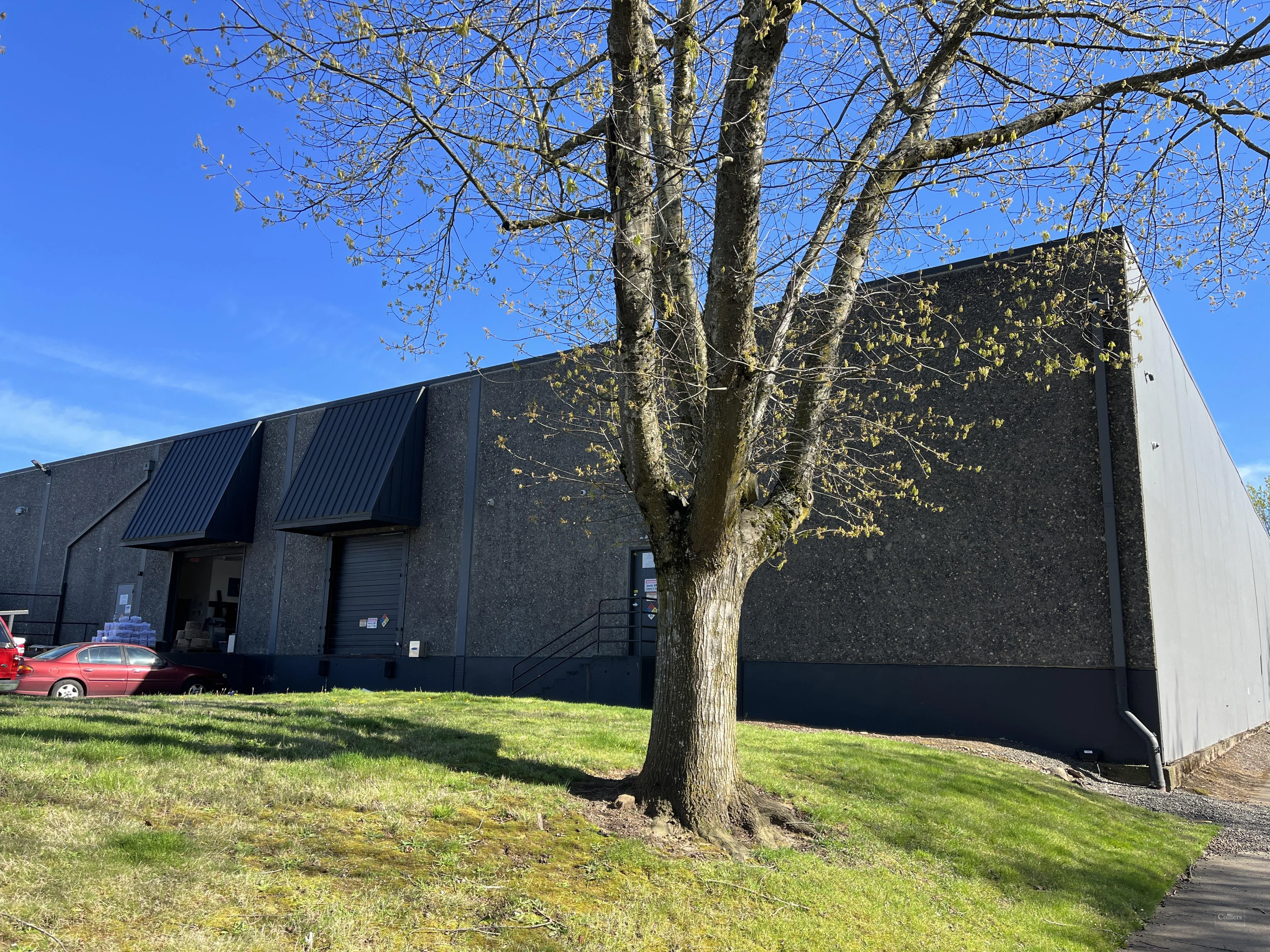 18055 Wi NE San Rafael Street (North) — Sale in Portland, OR, photo 4 of 8