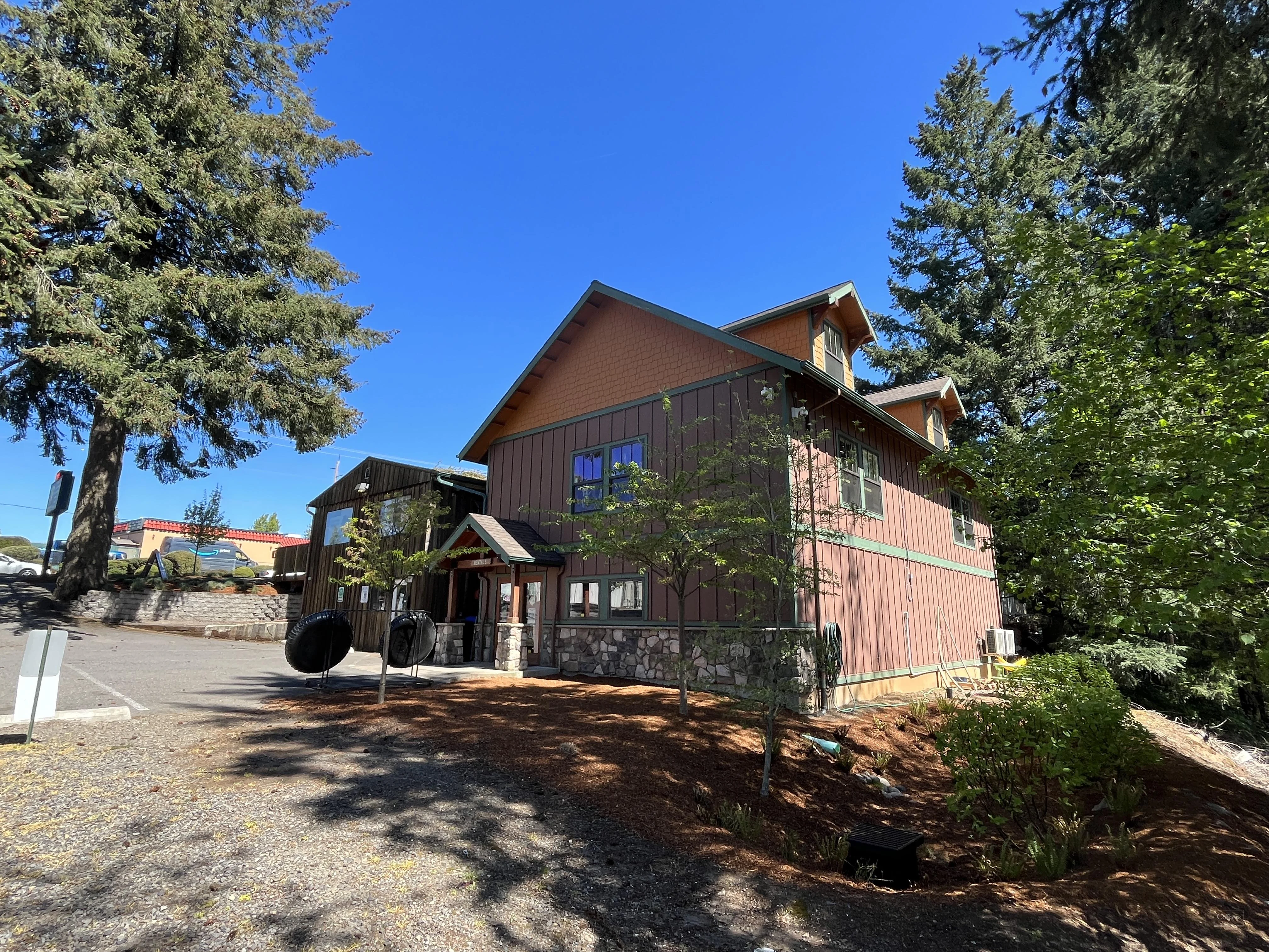 38454 Pioneer Blvd. — Sale in Sandy, OR, photo 3 of 8