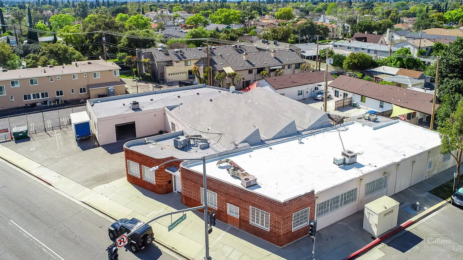 For Sale in Burbank: 11,521 SF Industrial Building — Sale in Burbank, CA, photo 2 of 8