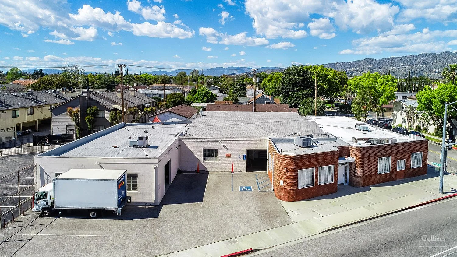 For Sale in Burbank: 11,521 SF Industrial Building — Sale in Burbank, CA, photo 3 of 8