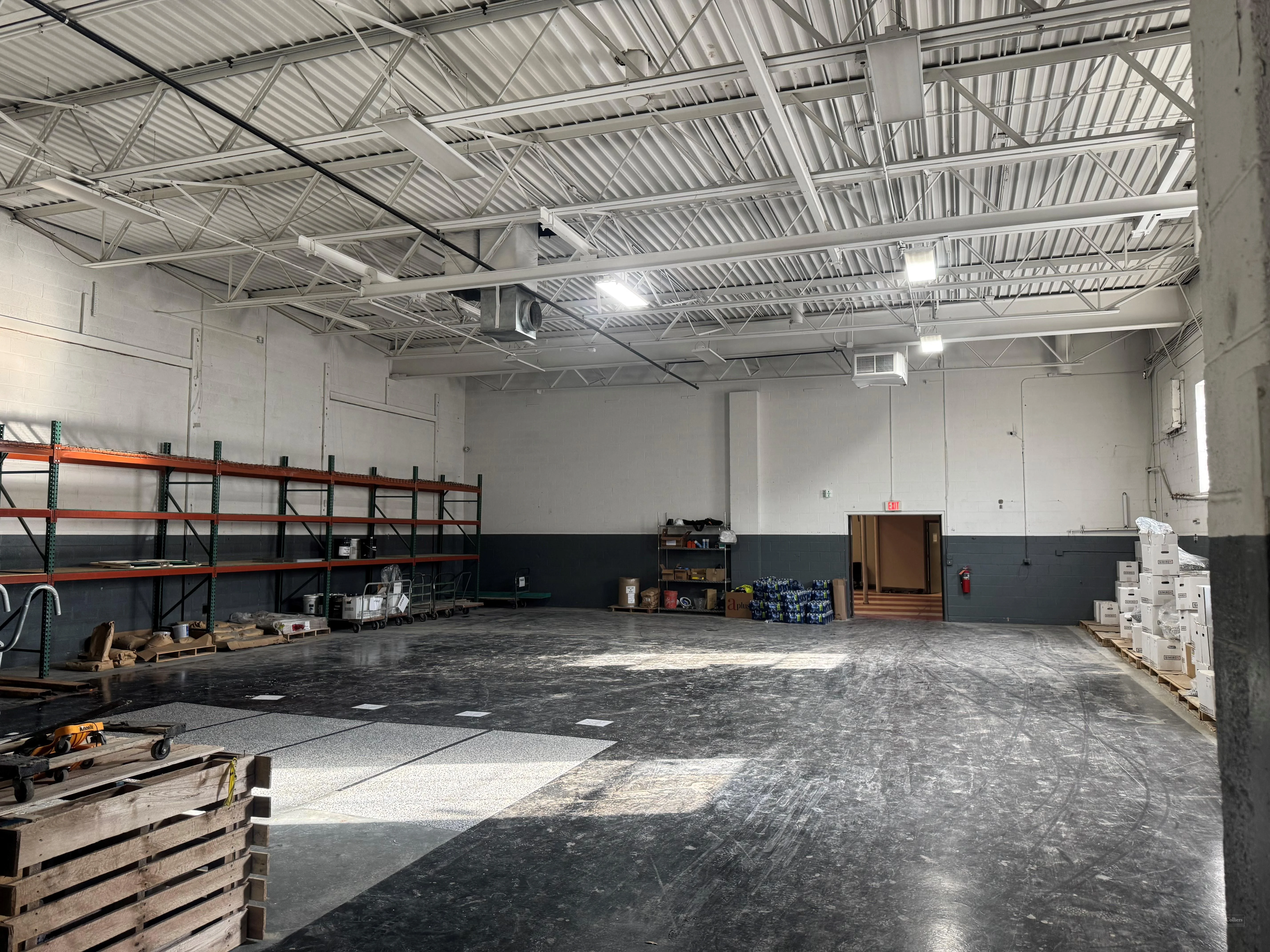 For Sale - 10,917 SF - Industrial — Sale in Troy, MI, photo 3 of 8