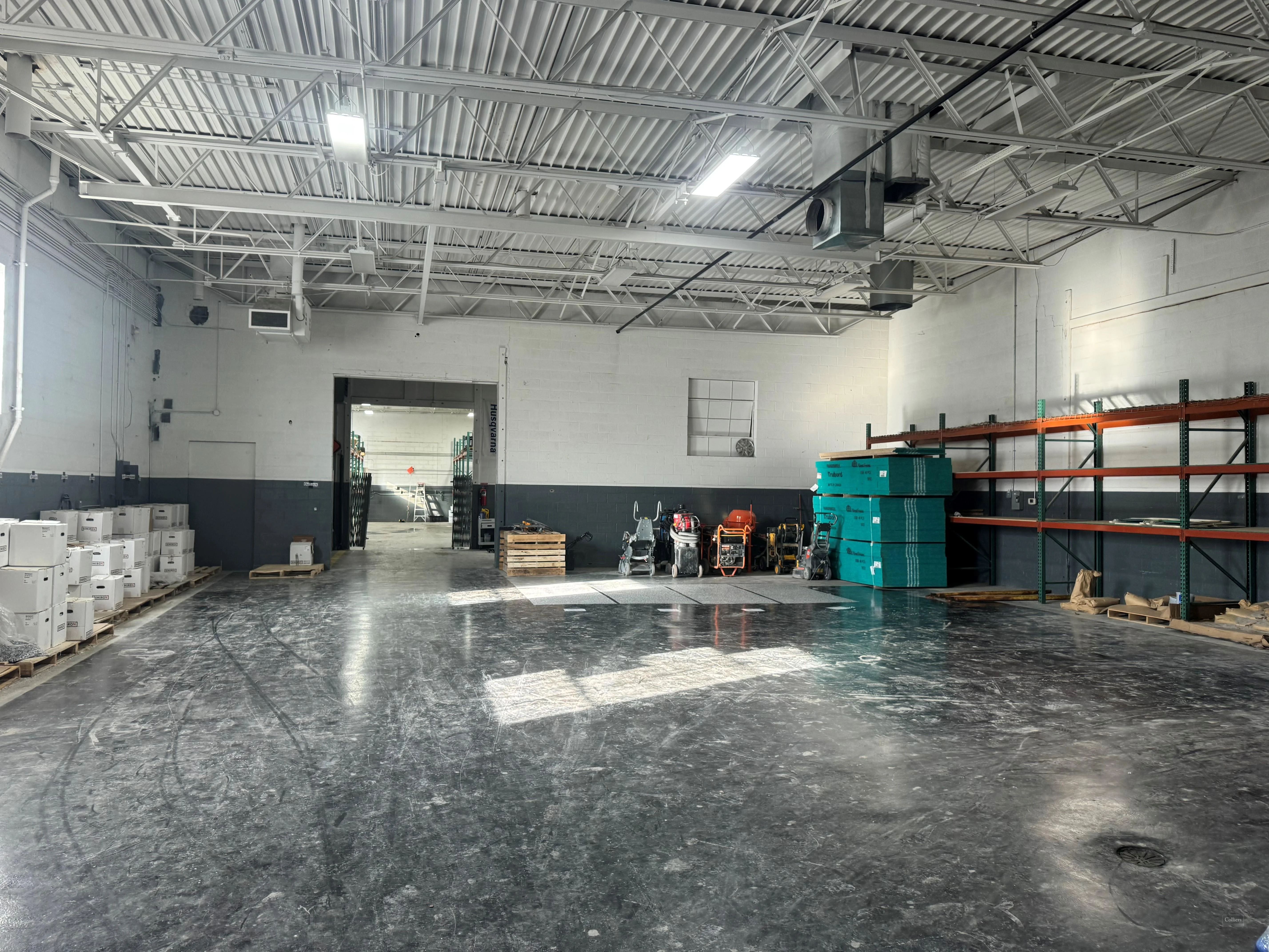 For Sale - 10,917 SF - Industrial — Sale in Troy, MI, photo 4 of 8