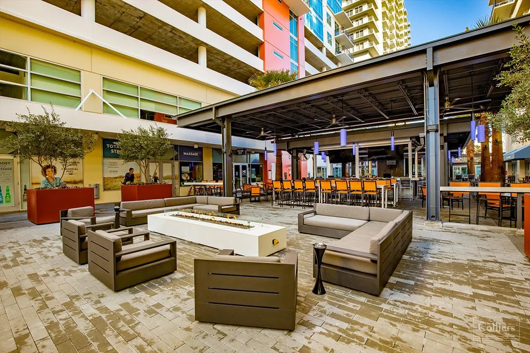 Grand Central at Kennedy Retail — Lease in Tampa, FL, photo 2 of 8