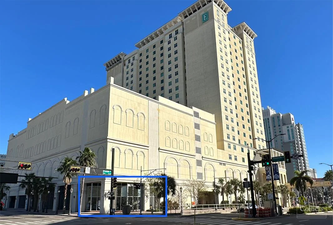Downtown Tampa Retail - Embassy Suites