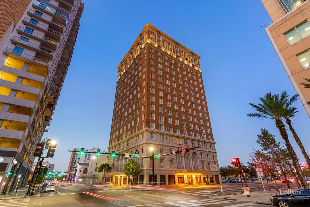 Hotel Flor - Downtown Tampa — Lease in Tampa, FL, photo 1 of 8